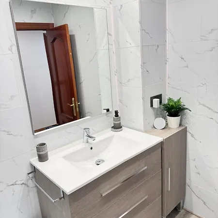 Manurodri Apartment *