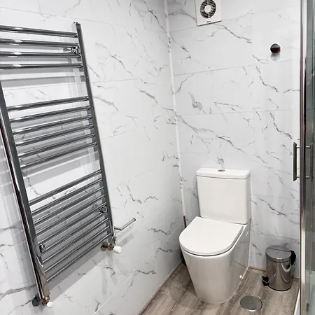 Apartment Manurodri